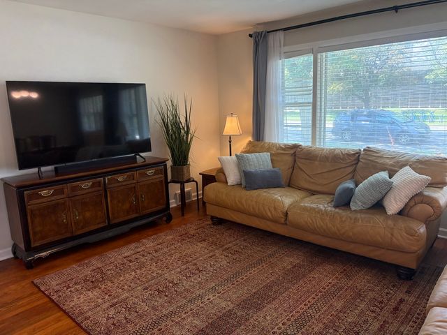 319 Dodge Avenue, Evanston, IL 60202