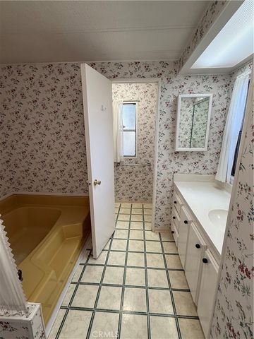 3850 Atlantic 158, Highland, CA 92346