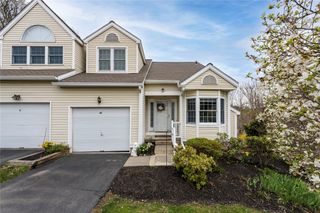 34 Spruce Ridge Drive, Fishkill, NY 12524