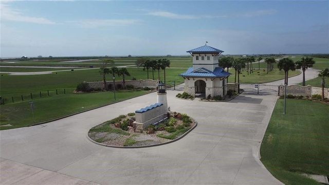 3008 Palacios Bay Dr, Palacios, TX 77465