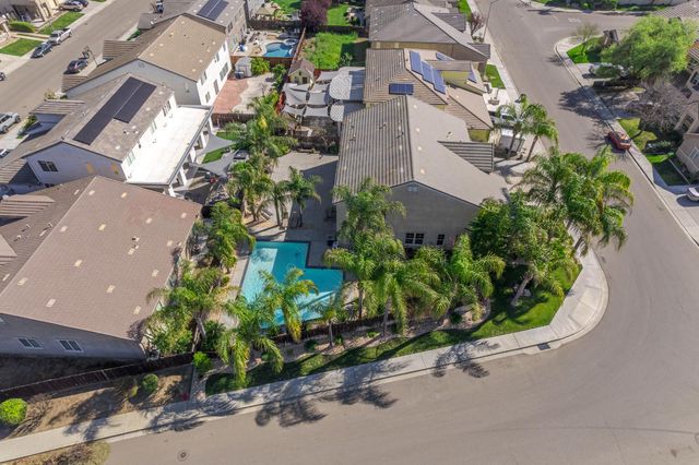 751 Banff Dr, Newman, CA 95360