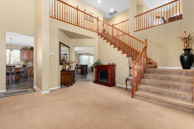 751 Banff Dr, Newman, CA 95360