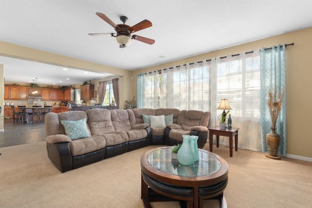 751 Banff Dr, Newman, CA 95360