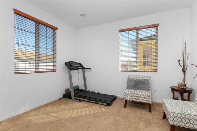 751 Banff Dr, Newman, CA 95360