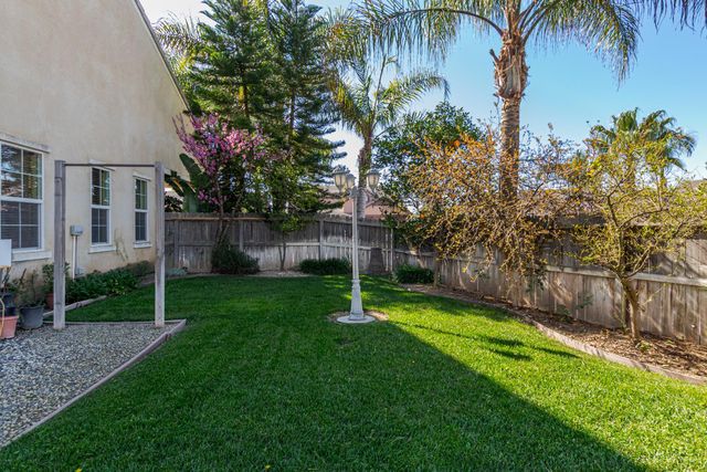 751 Banff Dr, Newman, CA 95360