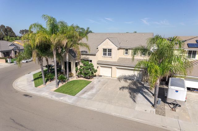 751 Banff Dr, Newman, CA 95360