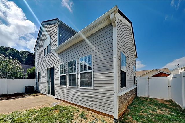 709 Bedford Court, Woodstock, GA 30188