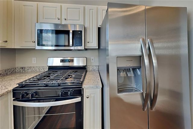 709 Bedford Court, Woodstock, GA 30188