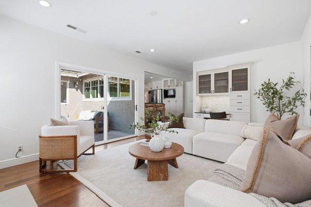 6121 McAbee Road, San Jose, CA 95120