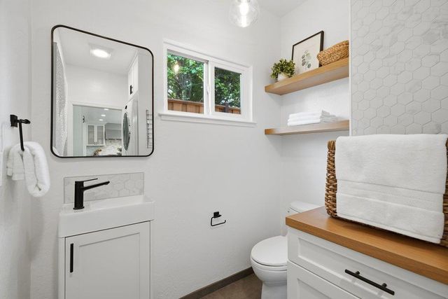 6121 McAbee Road, San Jose, CA 95120