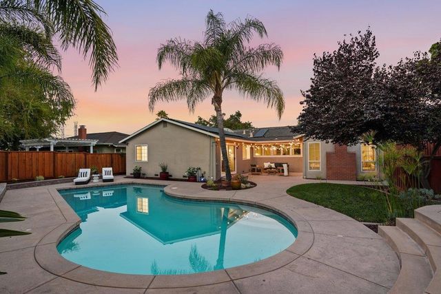 6121 McAbee Road, San Jose, CA 95120