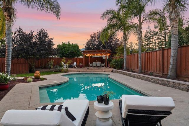 6121 McAbee Road, San Jose, CA 95120