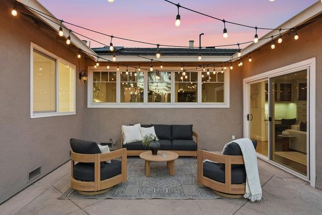 6121 McAbee Road, San Jose, CA 95120