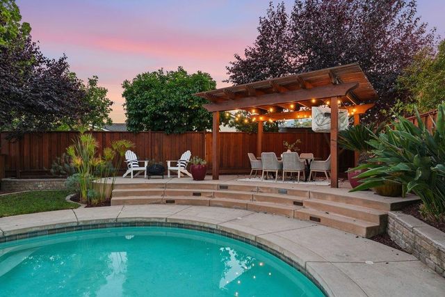 6121 McAbee Road, San Jose, CA 95120