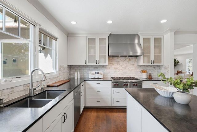 6121 McAbee Road, San Jose, CA 95120