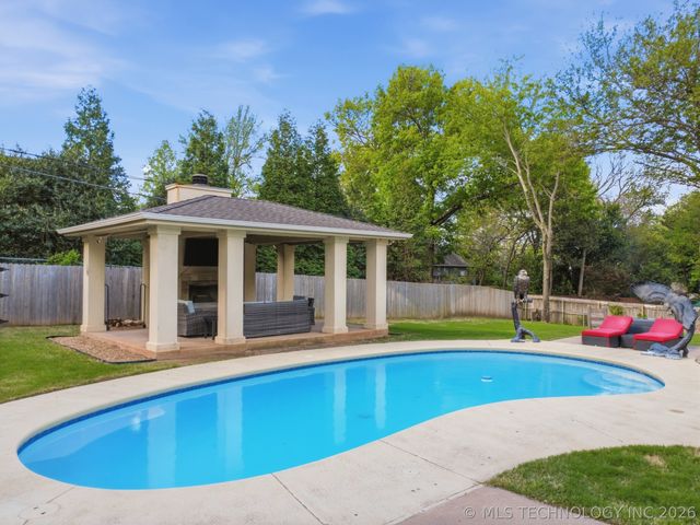 2264 E 37th Street, Tulsa, OK 74105