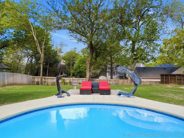 2264 E 37th Street, Tulsa, OK 74105