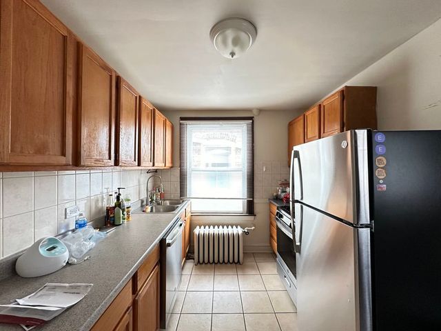 733 Elm Street 304, Winnetka, IL 60093
