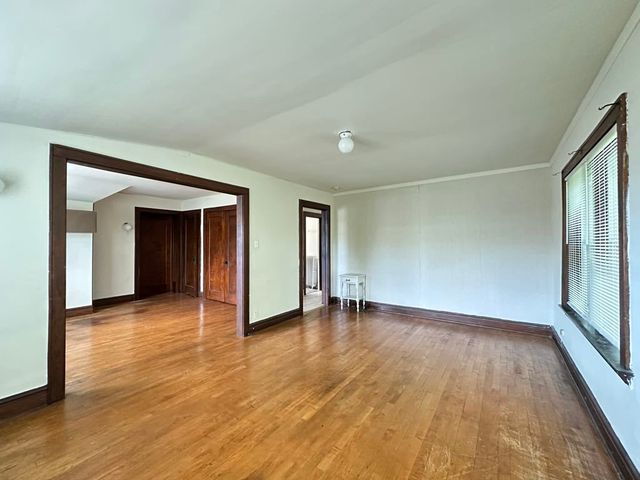 733 Elm Street 304, Winnetka, IL 60093
