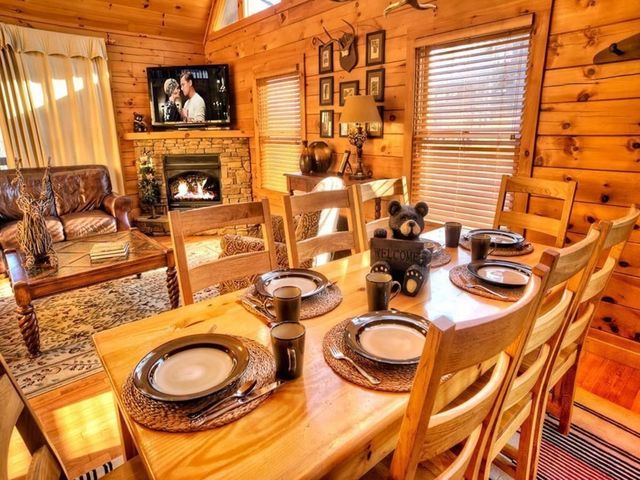 749 Yona Trail Way, Gatlinburg, TN 37738