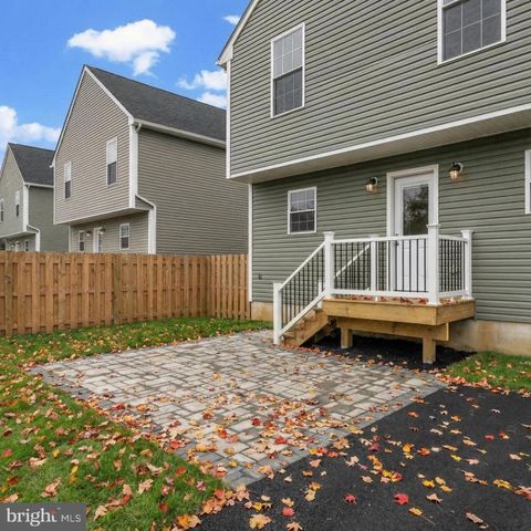 10 W MONROE STREET, Mount Holly, NJ 08060