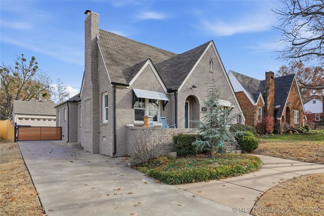1643 S Columbia Place, Tulsa, OK 74104