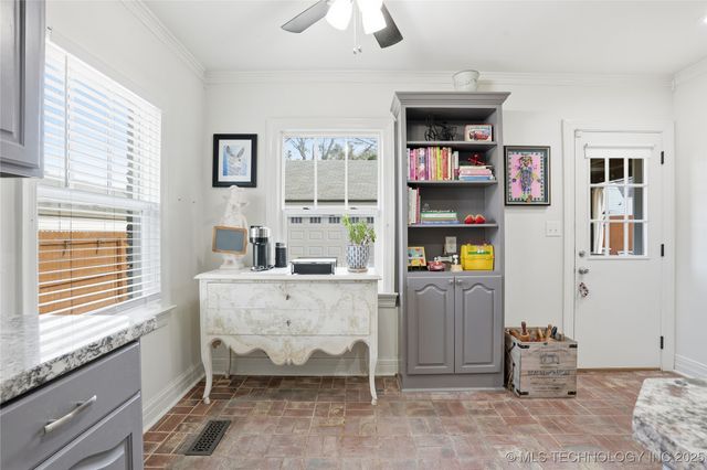 1643 S Columbia Place, Tulsa, OK 74104