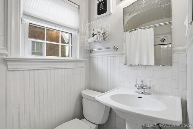 1643 S Columbia Place, Tulsa, OK 74104