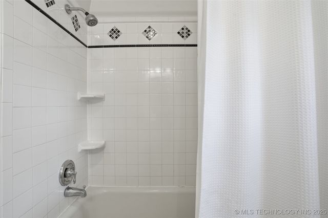 1643 S Columbia Place, Tulsa, OK 74104