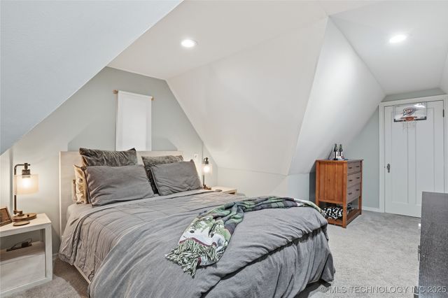 1643 S Columbia Place, Tulsa, OK 74104