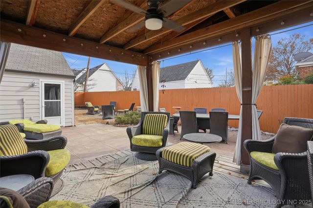 1643 S Columbia Place, Tulsa, OK 74104