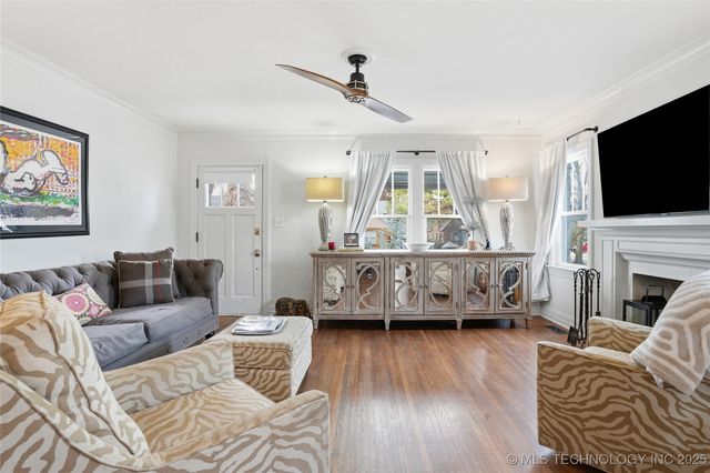 1643 S Columbia Place, Tulsa, OK 74104