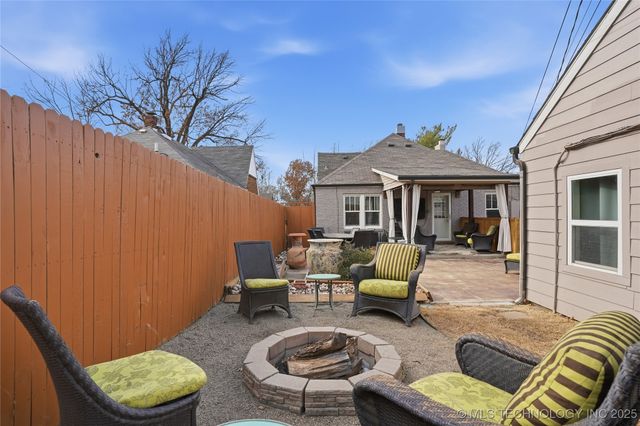 1643 S Columbia Place, Tulsa, OK 74104