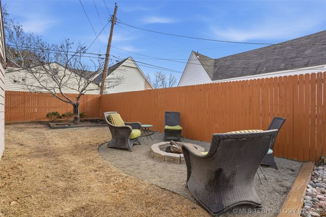 1643 S Columbia Place, Tulsa, OK 74104