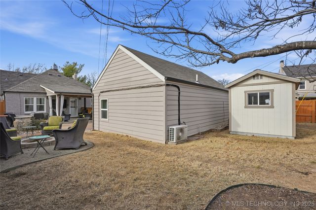 1643 S Columbia Place, Tulsa, OK 74104