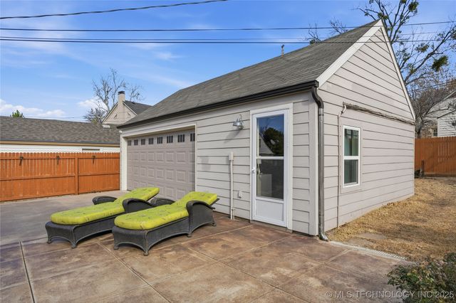 1643 S Columbia Place, Tulsa, OK 74104