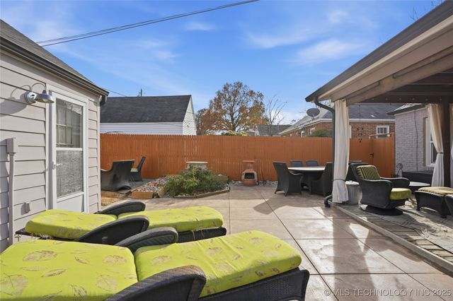 1643 S Columbia Place, Tulsa, OK 74104