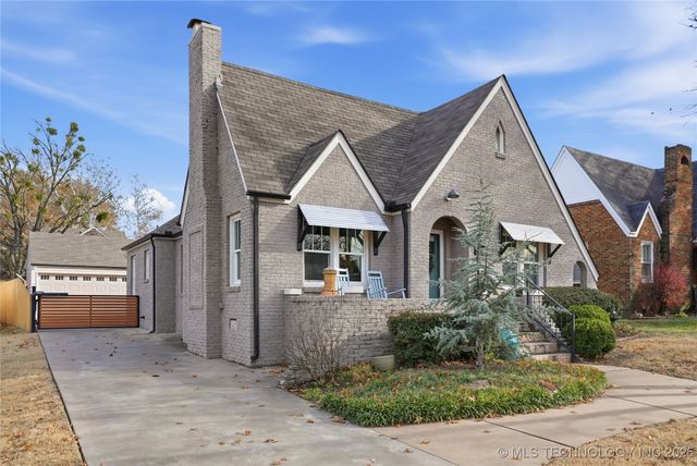 1643 S Columbia Place, Tulsa, OK 74104