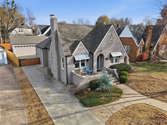 1643 S Columbia Place, Tulsa, OK 74104