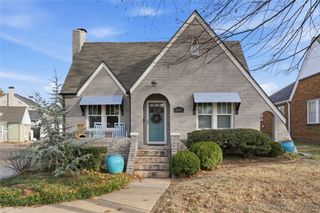 1643 S Columbia Place, Tulsa, OK 74104