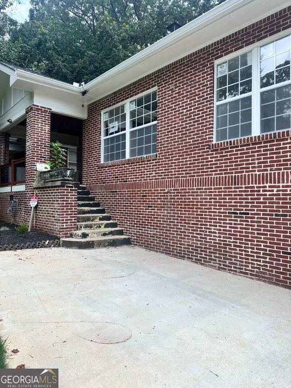 1170 Donnelly Avenue, Atlanta, GA 30310