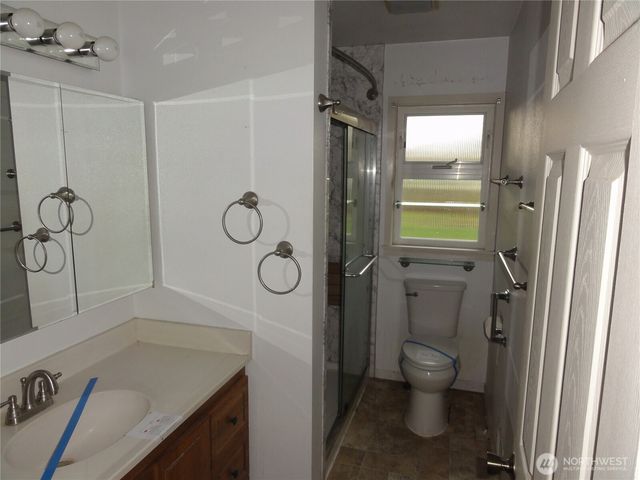 6802 106th Street Ct E, Puyallup, WA 98373