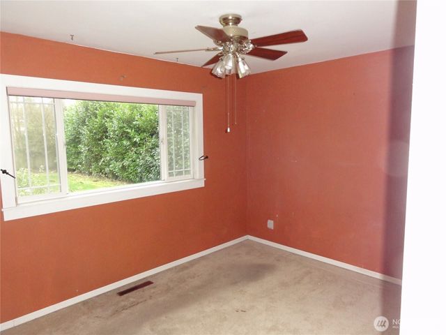 6802 106th Street Ct E, Puyallup, WA 98373