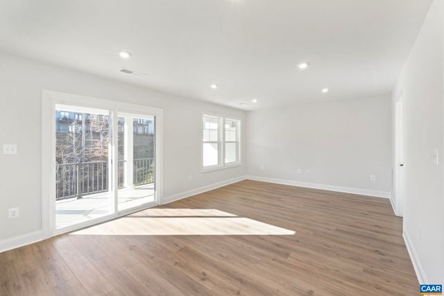 3028 FARROW CIR, Charlottesville, VA 22901