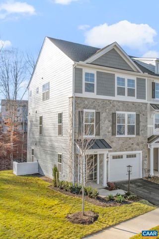 3028 FARROW CIR, Charlottesville, VA 22901