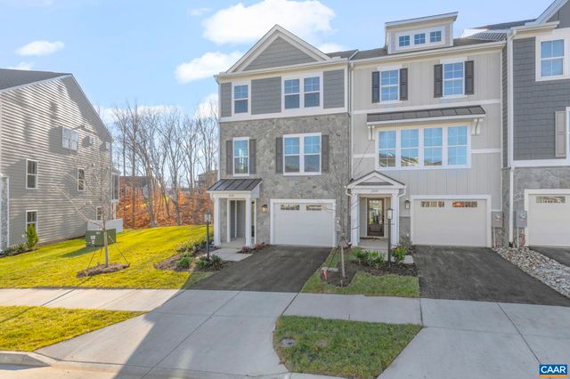 3028 FARROW CIR, Charlottesville, VA 22901