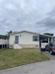 2321 SW 85th Avenue, Davie, FL 33324