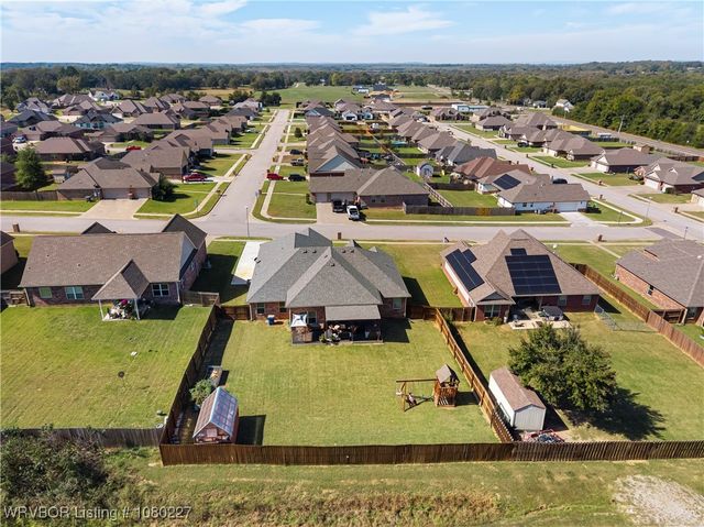 304 Caseys Court, Lavaca, AR 72941