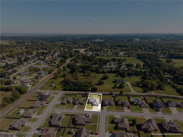 304 Caseys Court, Lavaca, AR 72941