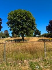 7011 E McKinley Avenue, Tacoma, WA 98404